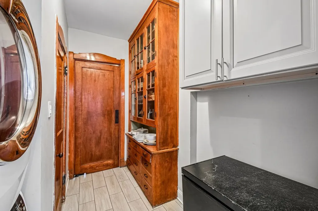 5054 South Woodlawn Avenue Chicago IL 60615
