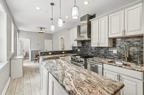 5054 South Woodlawn Avenue Chicago IL 60615