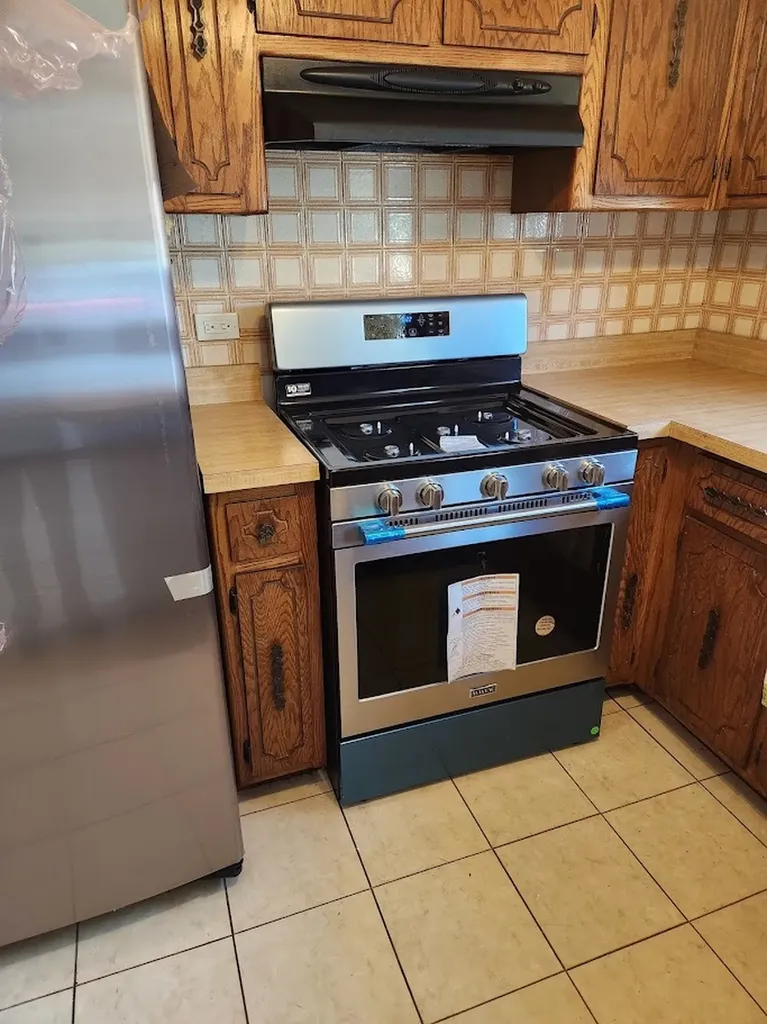 5819 West Higgins Avenue Chicago IL 60630