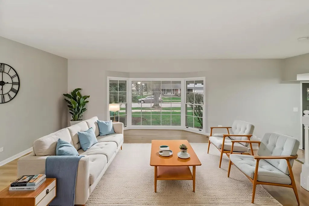 1554 Chickasaw Drive Naperville IL 60563