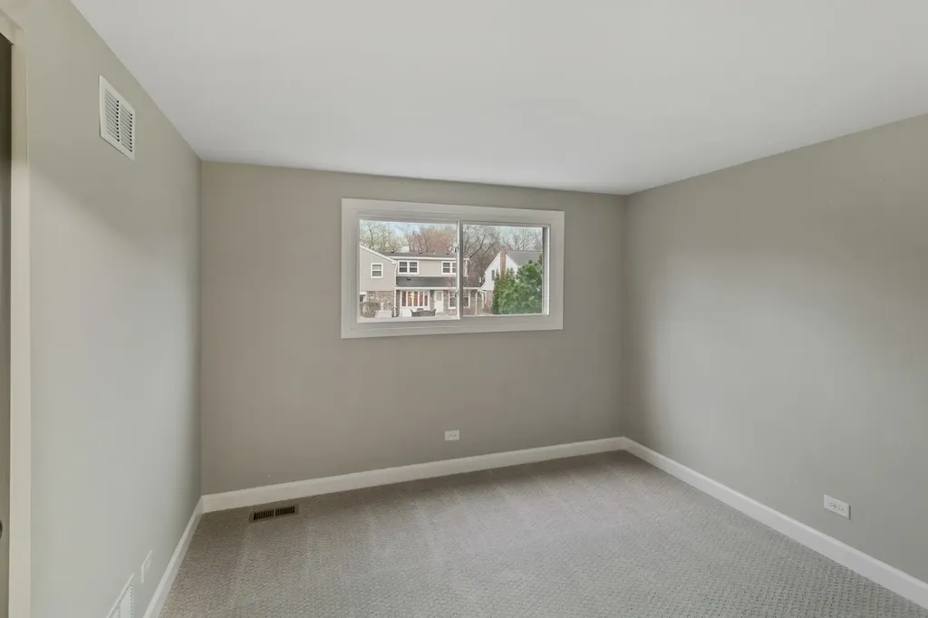 1554 Chickasaw Drive Naperville IL 60563