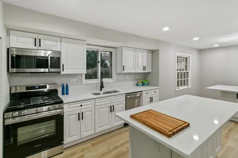 1554 Chickasaw Drive Naperville IL 60563