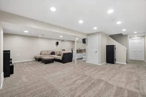 131 Wedgeport Circle Romeoville IL 60446