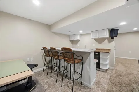 131 Wedgeport Circle Romeoville IL 60446