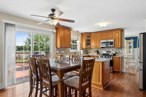131 Wedgeport Circle Romeoville IL 60446