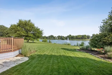 131 Wedgeport Circle Romeoville IL 60446