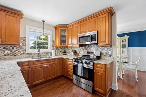 131 Wedgeport Circle Romeoville IL 60446