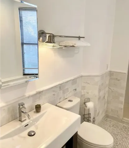 2544 North Burling Street Chicago IL 60614