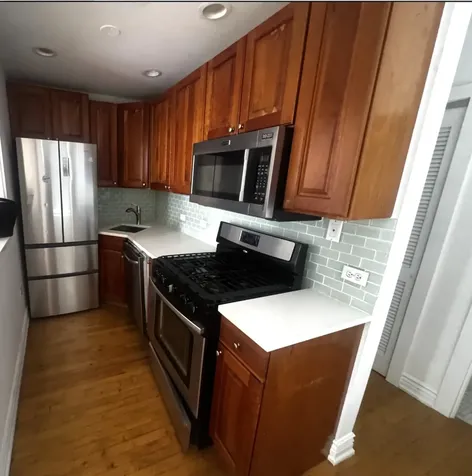 2544 North Burling Street Chicago IL 60614