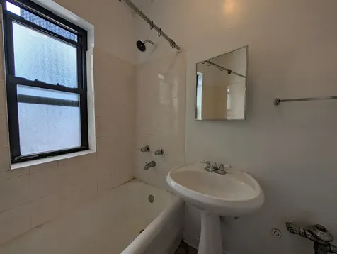 5417 North Kenmore Avenue Chicago IL 60640