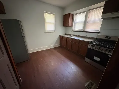 83 West 15th Street Chicago Heights IL 60411