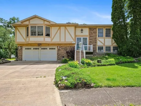 305 Sulgrave Court Bolingbrook IL 60440