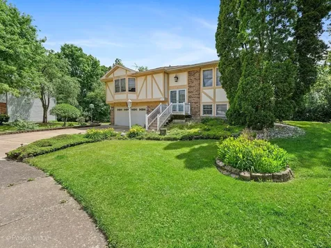 305 Sulgrave Court Bolingbrook IL 60440