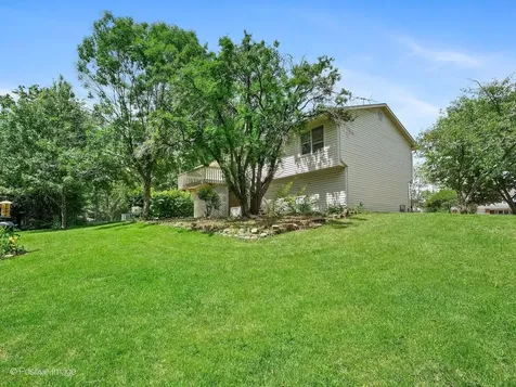 305 Sulgrave Court Bolingbrook IL 60440