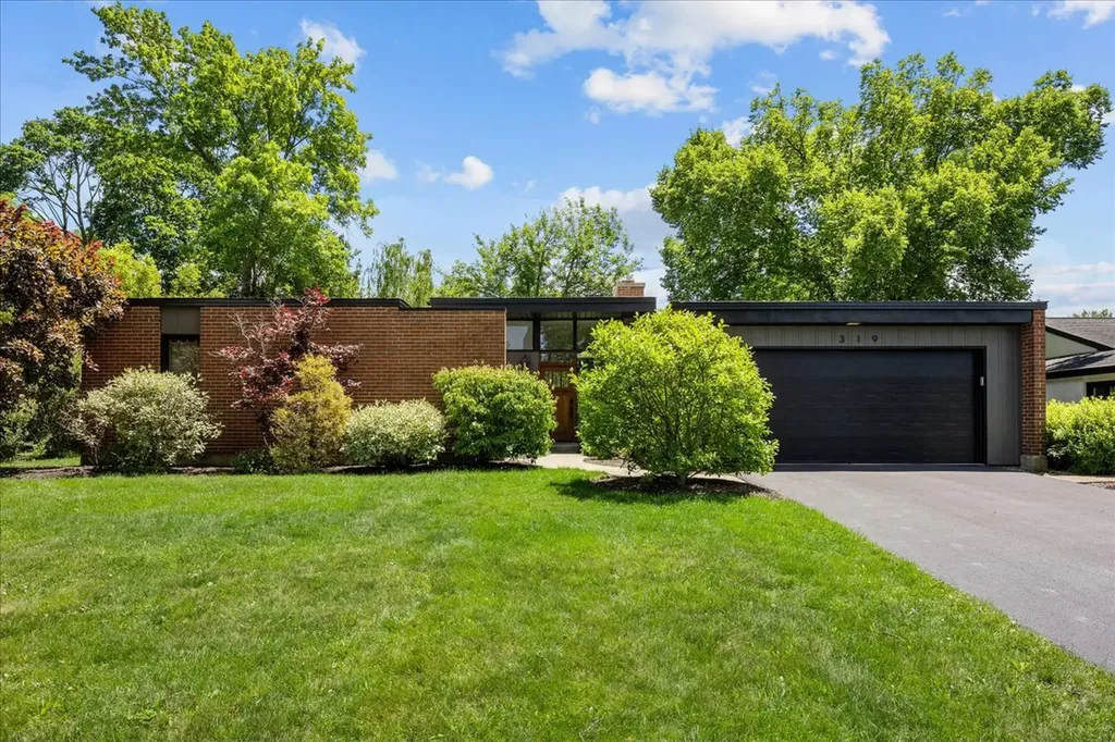 319 Hastings Avenue Highland Park IL 60035