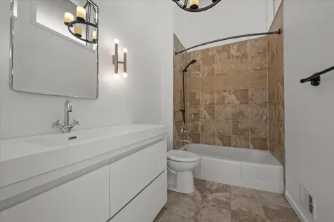 319 Hastings Avenue Highland Park IL 60035