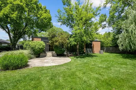 319 Hastings Avenue Highland Park IL 60035