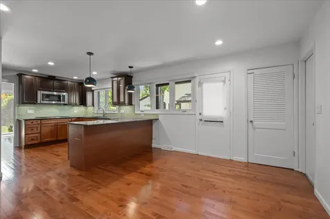 319 Hastings Avenue Highland Park IL 60035