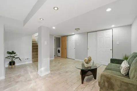1610 Stockton Avenue Des Plaines IL 60018