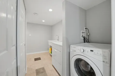 1610 Stockton Avenue Des Plaines IL 60018