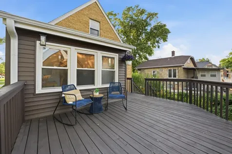 1610 Stockton Avenue Des Plaines IL 60018