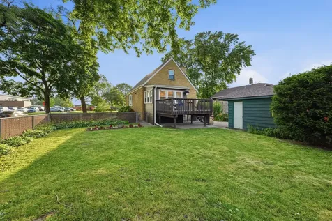 1610 Stockton Avenue Des Plaines IL 60018