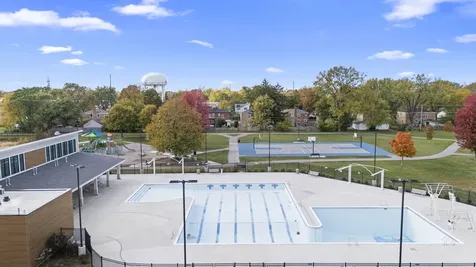 1610 Stockton Avenue Des Plaines IL 60018