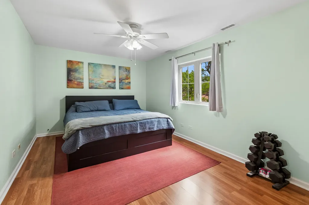 6400 North Sacramento Avenue Chicago IL 60645