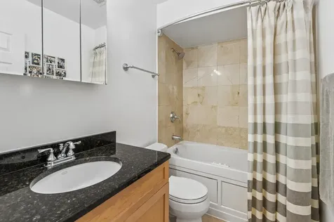 6400 North Sacramento Avenue Chicago IL 60645