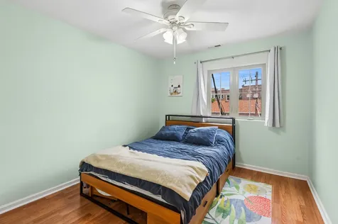 6400 North Sacramento Avenue Chicago IL 60645