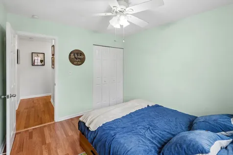 6400 North Sacramento Avenue Chicago IL 60645
