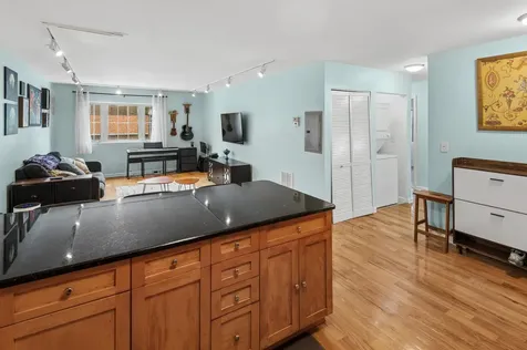 6400 North Sacramento Avenue Chicago IL 60645