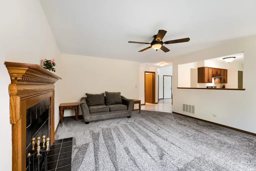 12440 South Bobwhite Lane Plainfield IL 60585