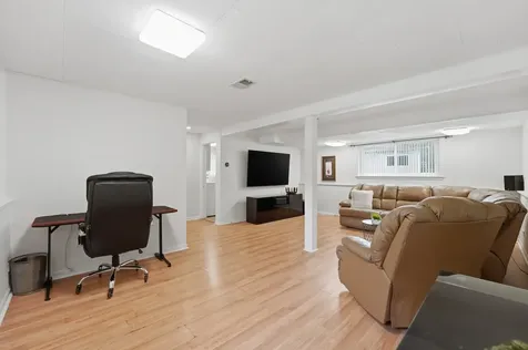 5 South Waterman Avenue Arlington Heights IL 60004