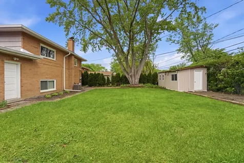 5 South Waterman Avenue Arlington Heights IL 60004