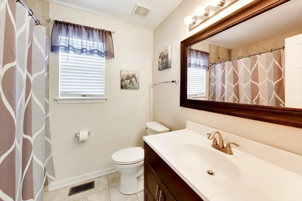 4840 Bordeaux Drive Lake In The Hills IL 60156