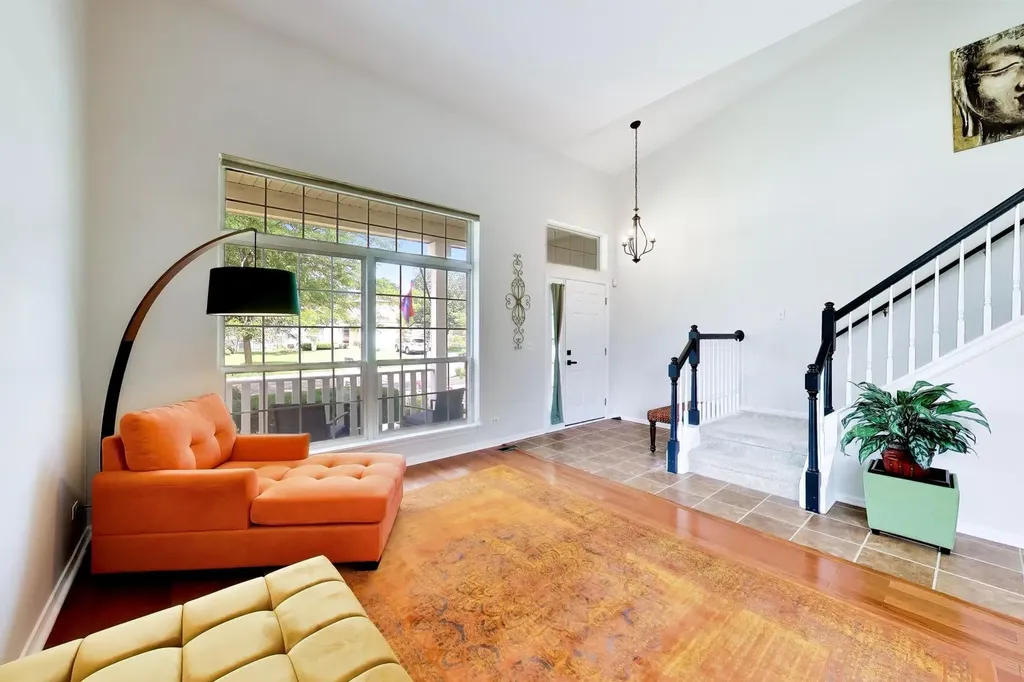 4840 Bordeaux Drive Lake In The Hills IL 60156