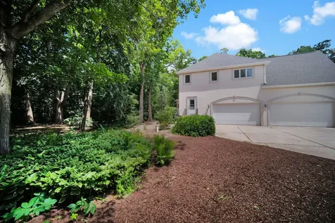 36W244 Fieldcrest Drive St. Charles IL 60175