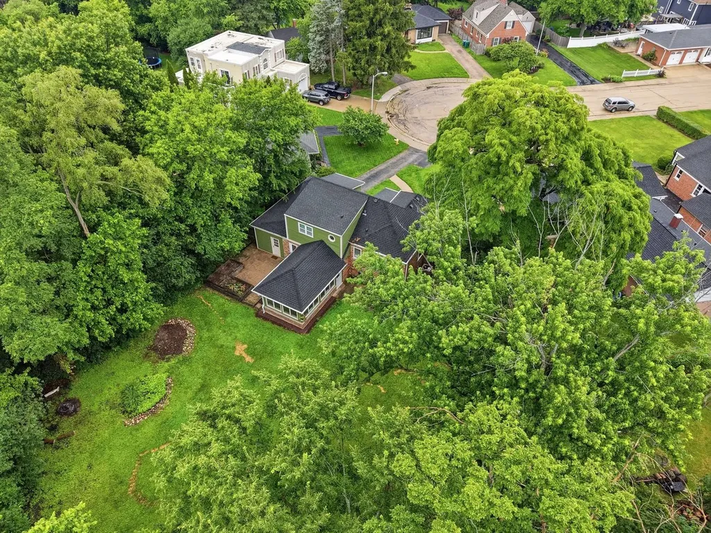 7 Park Road Court Lombard IL 60148