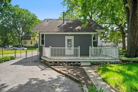 1328 Benton Street Crete IL 60417