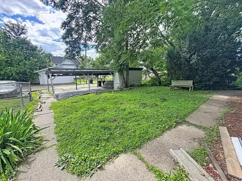 1038 20TH Street Rock Island IL 61201