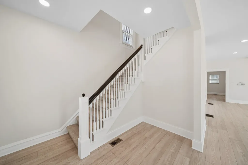 323 South Hale Street Wheaton IL 60187