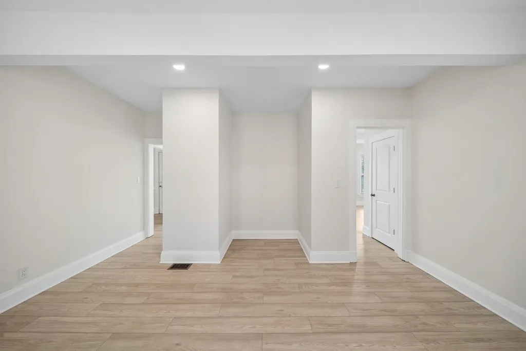 323 South Hale Street Wheaton IL 60187