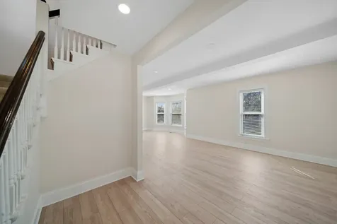 323 South Hale Street Wheaton IL 60187