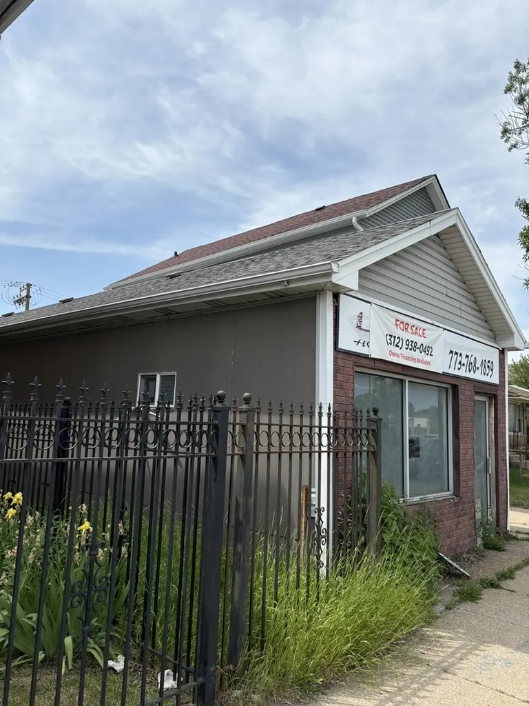 10352 South Torrence Avenue Chicago IL 60617