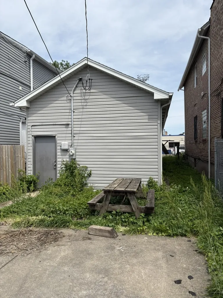 10352 South Torrence Avenue Chicago IL 60617