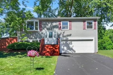 802 Prairie Avenue Bartlett IL 60103