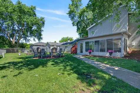 802 Prairie Avenue Bartlett IL 60103