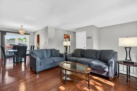 802 Prairie Avenue Bartlett IL 60103