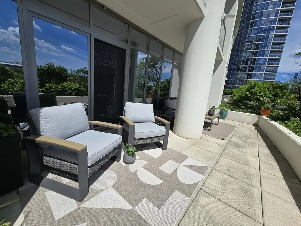 1235 South Prairie Avenue Chicago IL 60605